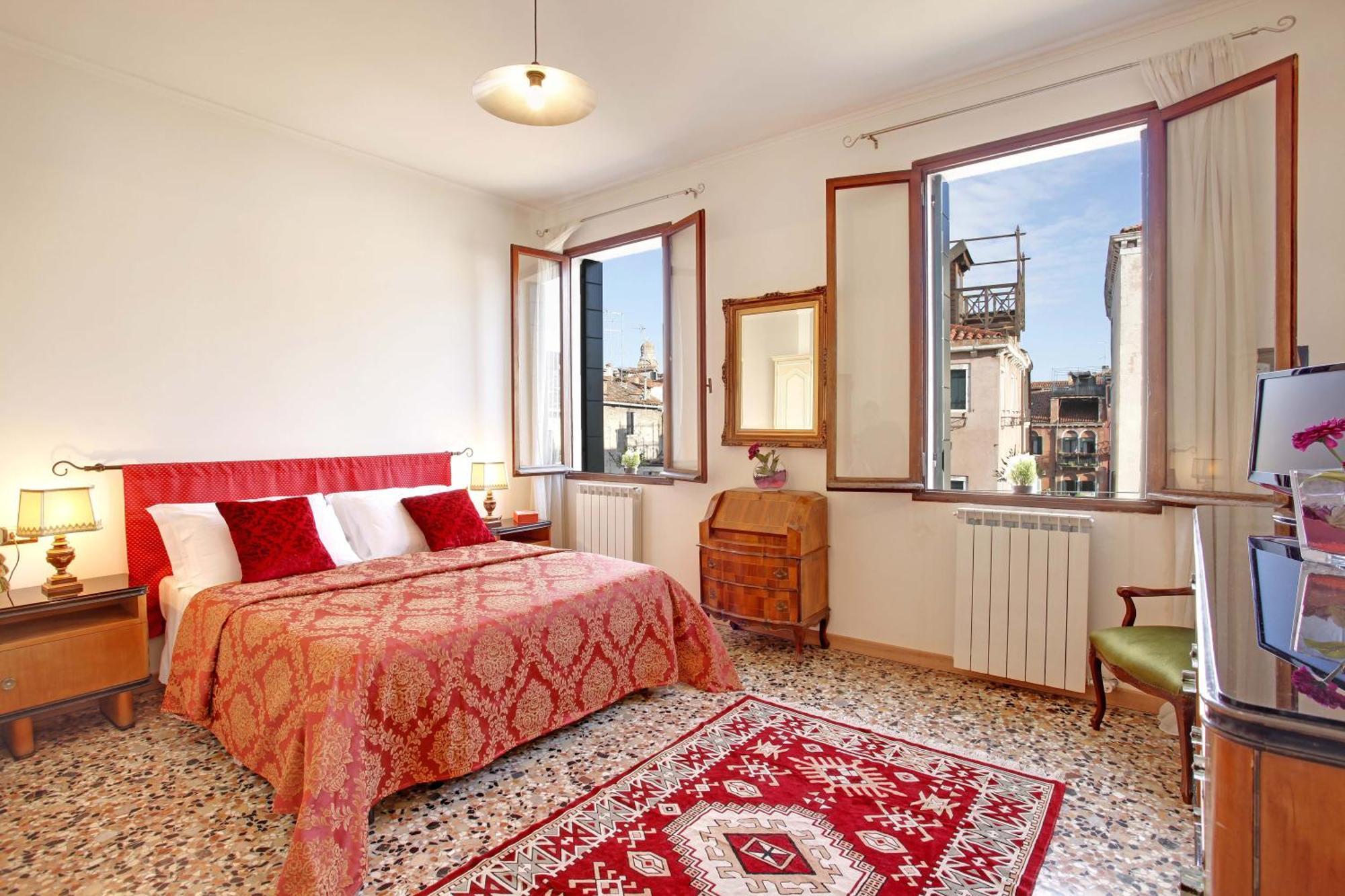 Grimaldi Apartments Cannaregio Венеция Екстериор снимка